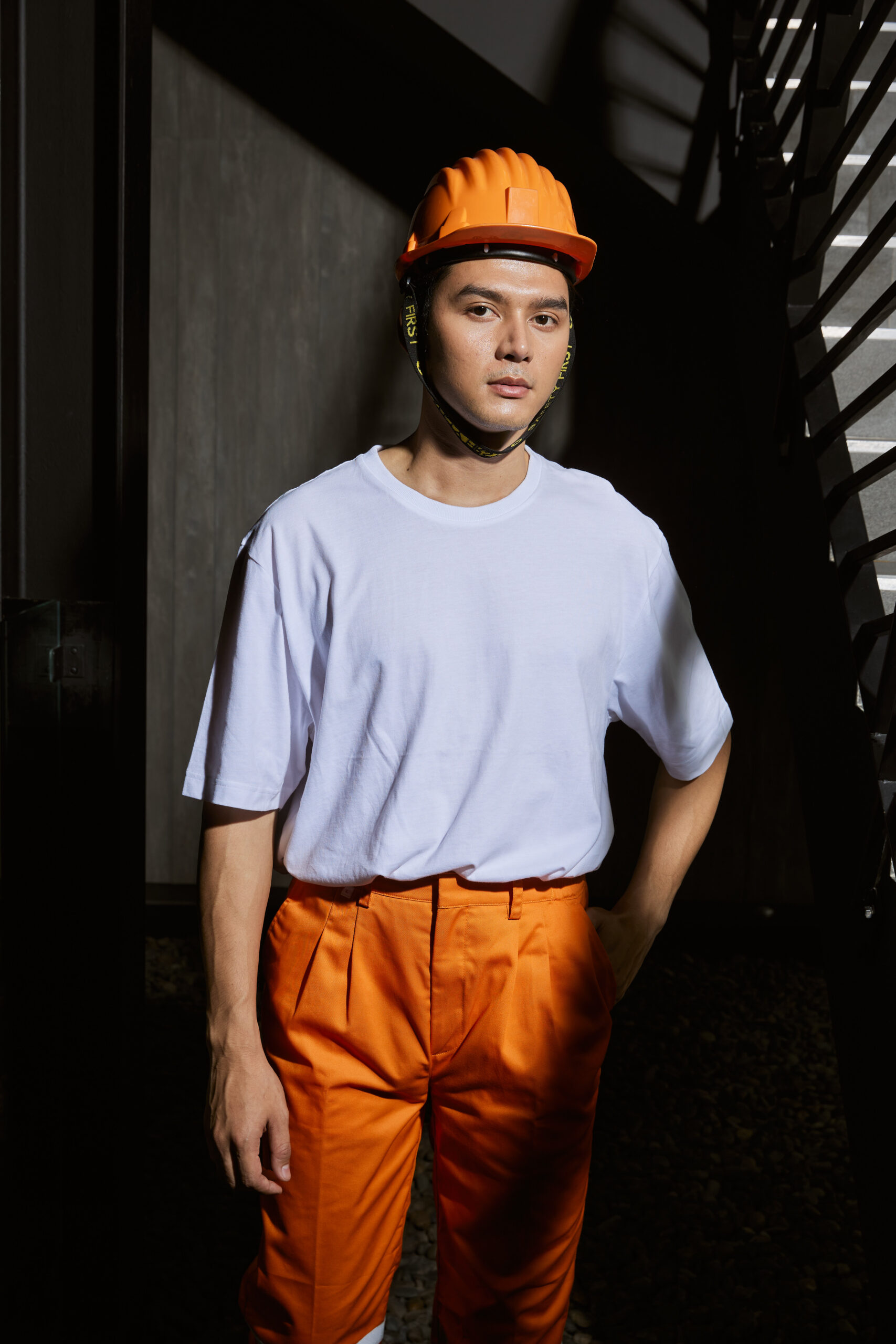 กางเกงช่างพร้อมแถบสะท้อนแสง - Image 4